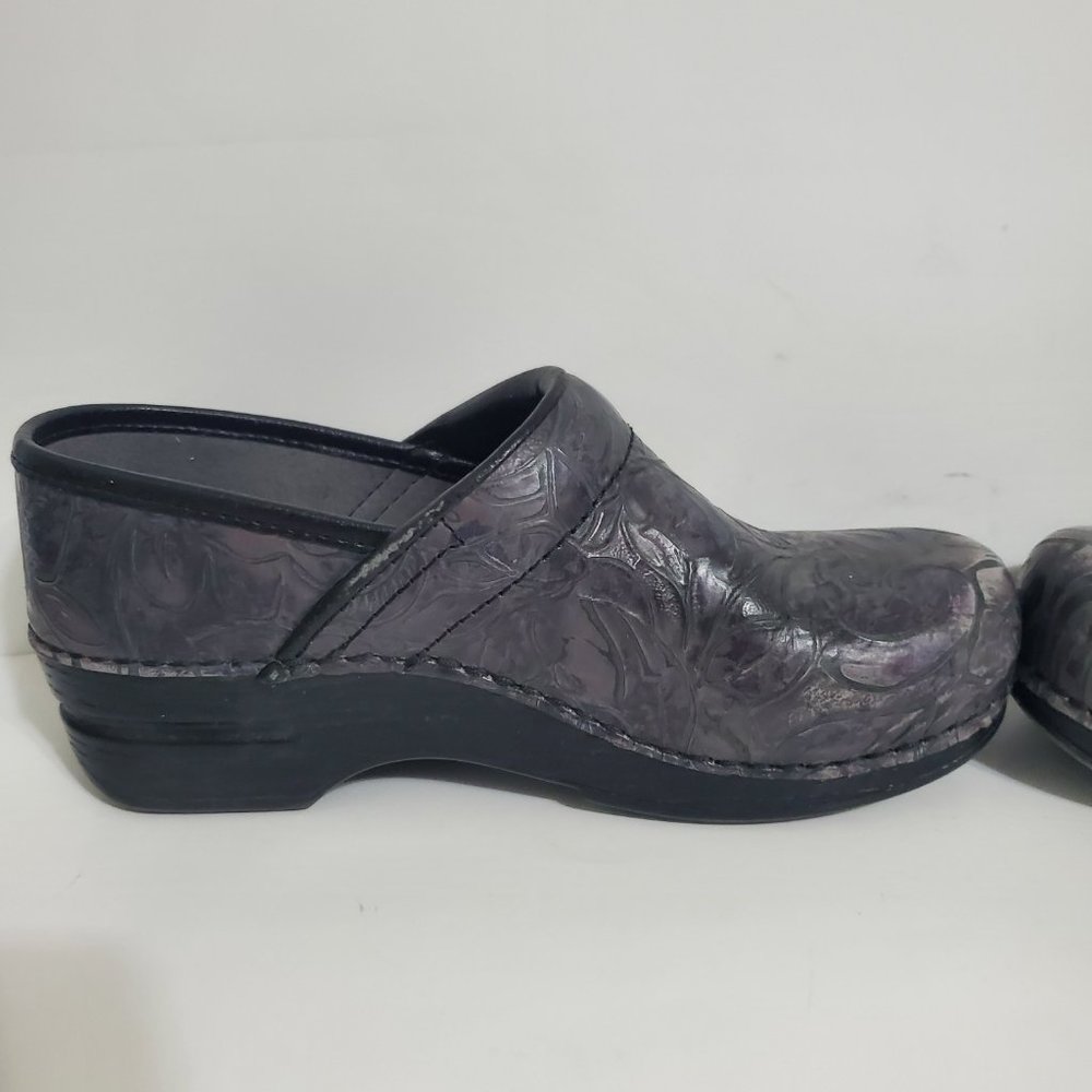 Dansko Xp Professional Clog Gray Tooled Leather E… - image 5